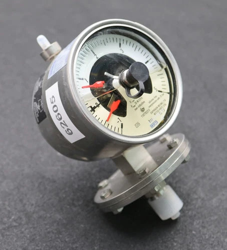 WIKA Plattenfedermanometer Model 433.50.100 Cont 821.21 Pro-No: 14198425 0-5bar