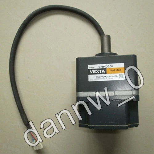 1PC New In Box VEXTA Servo Motor GFH4G200