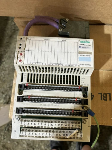 SCHNEIDER ELECTRIC 170ADI35000 TSX MOMENTUM USED
