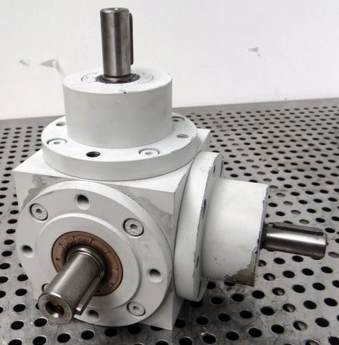 Vogel Antriebstechnik L2 438087 007 202595 Winkelgetriebe i=3,0 -unused-