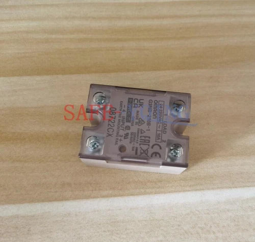 10PCS NEW OMRON Solid State Relay G3NB-210B-1 DC5-24