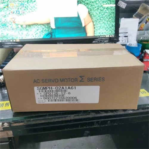 YASKAWA SGMPH-02A1A61 NEW In Box
