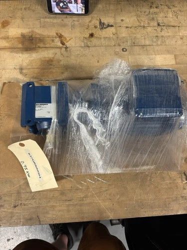 NEW NO BOX Sew Eurodrive S37 DRN80M4 Gearmotor 360/1751rpm 3ph 1hp 3/4in