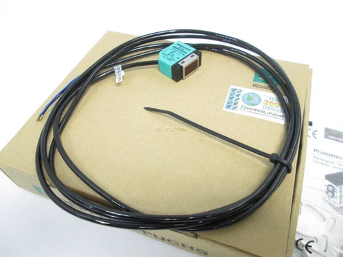 New Pepperl+Fuchs OBS1500-F28-E5 Photoelectric Sensor 10-30V 1500mm