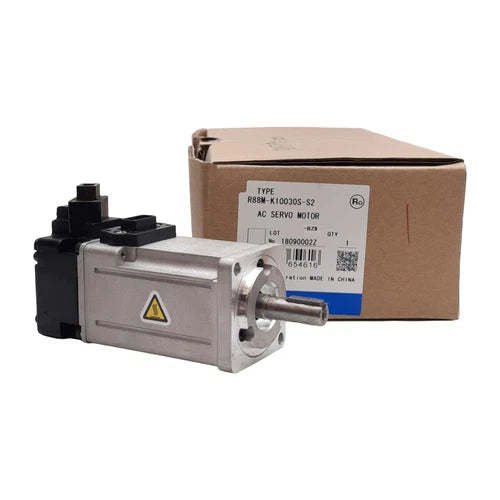 Omron R88M-K10030S-S2 Servo Motor 3? 48VAC 1.6A 0.1kW 250Hz 3000RPM 40mm Flange