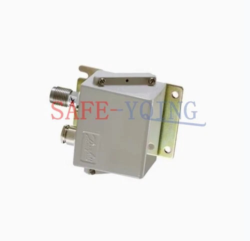 1PC Danfoss 084G2114 Pressure Transmitter Sensor New