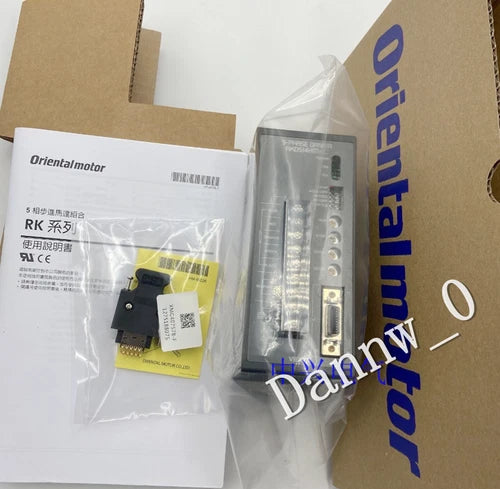 New In Box Original VEXTA Orientalmotor RKD514HM-C Drive
