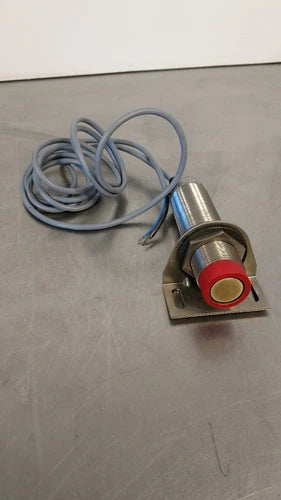 ALLEN BRADLEY Ultrasonic Proximity 873C-D30NP30-E2 / 873C-DDNP1000E2        5D-2