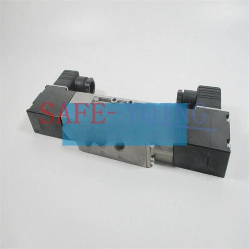 ONE NEW CKD Solenoid valve 4F220-08 AC220V 4F220-08-AC220V