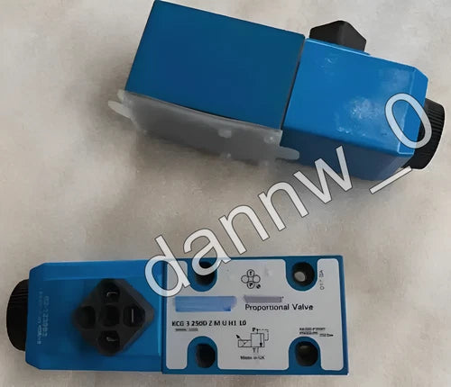1PC New in box Vickers KCG-3-250D-Z-M-U-H1-10 Proportional valve