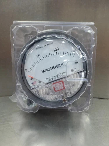 Dwyer Magnehelic W40AD CH Pressure Switch, 0-150 INCHES OF WATER.          6B-11