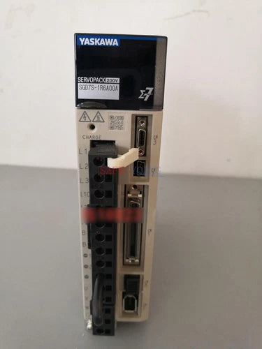 1PC Yaskawa servo driver SGD7S-1R6A00A New