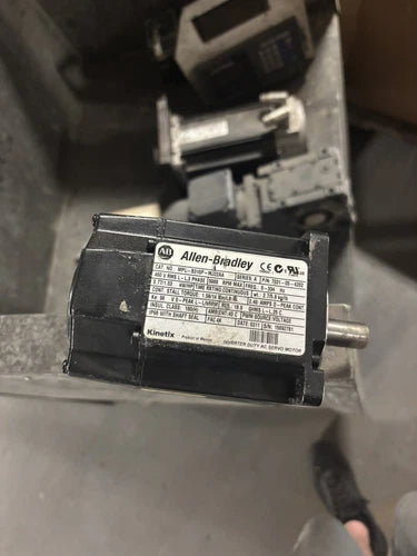 Allen Bradley MPL-B310P-MJ22AA Servo Motor 5000 Rpm 460 Volts USED