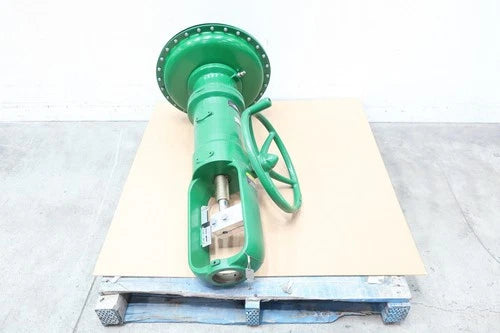 Fisher 667 SIZE 70 Pneumatic Valve Actuator