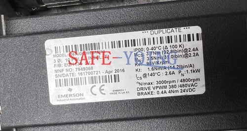 1PCS EMERSON SERVO MOTOR 067UDC305BAEMA USED