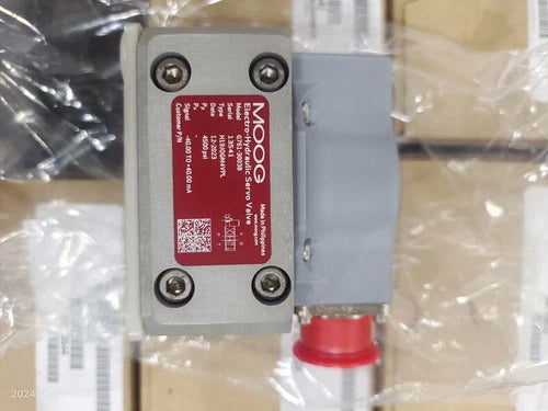 1PC New in box MOOG G761-3003B Servo Valve