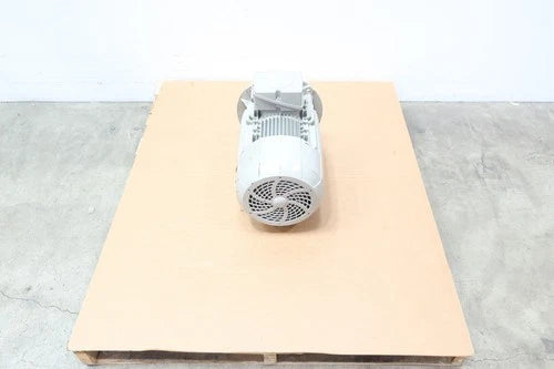 Siemens 1LE10231CC322FB4-Z Ac Motor 132m 7.5hp 1180rpm 230/460v-ac 3ph