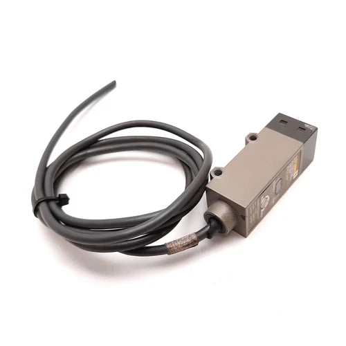 Omron E3L-2DE4-50 Photoelectric Sensor Receiver, 2m, 12-24VDC, NPN, 4-Wire 1m