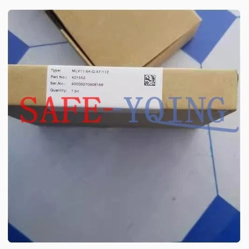 1PC New Pepperl+Fuchs photoelectric switch MLV11-54-G/47/112