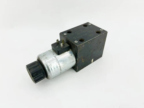 V¨¢lvula direcional Denison 4D02 3151 0101 C1G0Q F4, 24V, 1.5 A, 315 bar