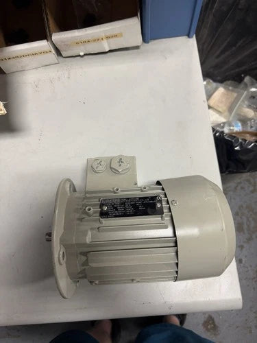 NEW NO BOX Siemens 1LA7073-4AB11 Ac Motor 0.43kw 1670rpm 460v-ac 3ph