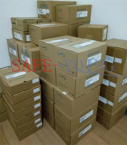 1PCS NEW YASKAWA SERVO DRIVER SGDS-04A12AY27