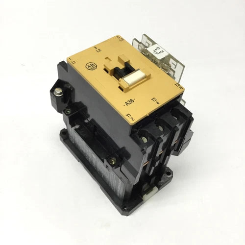 Allen Bradley 100-A38ND3 3-Pole Contactor 110/120VAC Coil, 600VAC 38A w/Aux N.O.