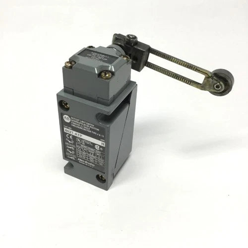 Allen Bradley 802T-ATP Oiltight Limit Switch, Roller Wheel, 2NO-2NC, 300VAC 10A