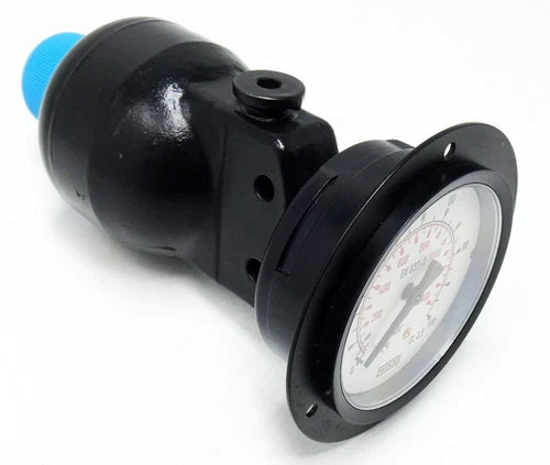 Integral Accumulator 100-1321-054-075 Membranspeicher + Wika Manometer -unused-