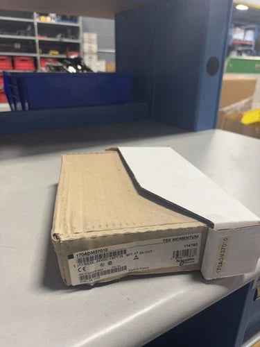 NEW 170ADM37010 Modicon Momentum I/O BASE 170-ADM-370-10