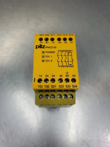 PILZ PNOZ X3 3S 1? Safety Relay, 774314, 110VAC, 24VDC.                     5B-3