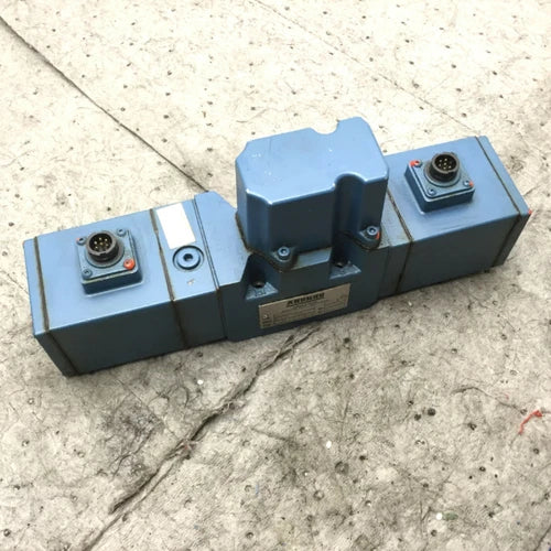 ARBURG MOOG D651Z346 Proportional Control Valve Type P70FBX3CNJN