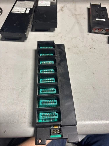 Reliance Electric 802802-6R Programmable Controller PLC Chassis Card Slot Board