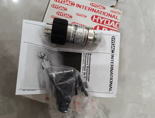 NEW In Box HYDAC HDA4445-A-400-000 Pressure Sensor Switch