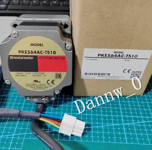 New In Box VEXTA Oriental Motor PKE564AC-TS10