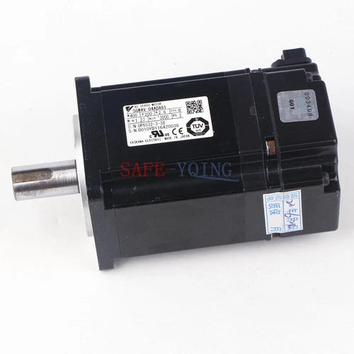 1PCS YASKAWA Servo motor SGMAV-04ADA61 Used