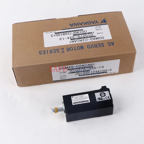 1PCS Yaskawa SERVO MOTOR SGMAS-C2ACA61 NEW