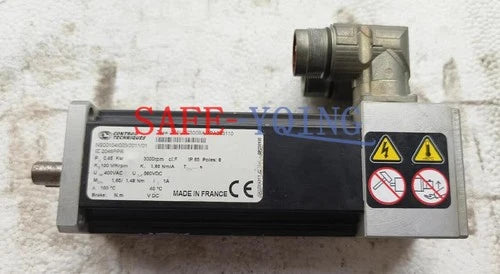 1PCS Emerson Control Techniques SERVO MOTOR 055U2C300BAMPA063110 USED