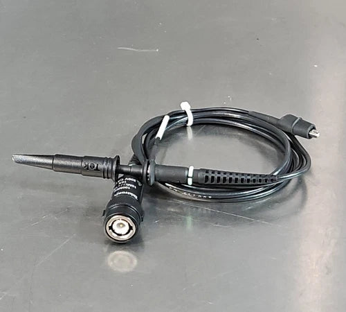 Tektronix TPP0101 Voltage Probe 100 MHz.                                  5E-17