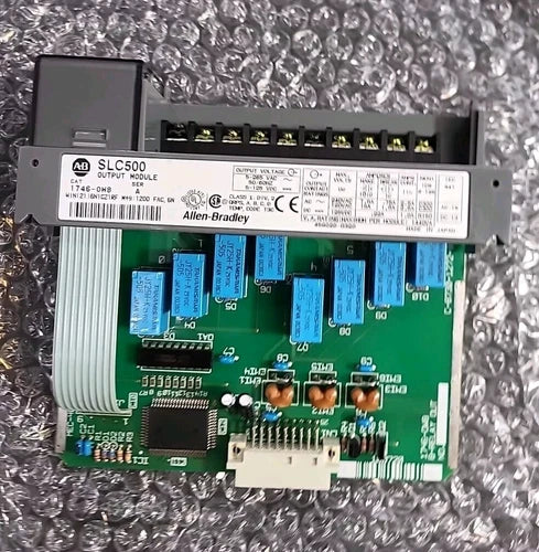 Allen Bradley 1746-OW8 Ser. A Output Module SLC 500 1746                 Loc3B36