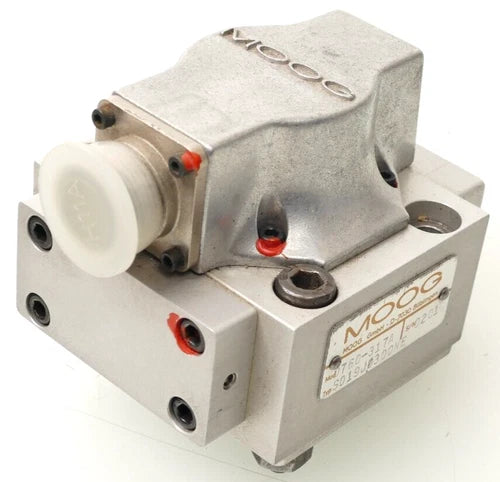 MOOG D760-317A Servo-Ventil S019J0300NE