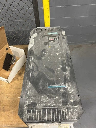 CRACKED COVER Siemens Micromaster Inverter 6SE3225-5DJ40 Frequency Inverter