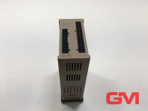 Samson Kompaktregler f¨¹r Tafeleinbau Trovis 6493 compact controller 6493-0325.06