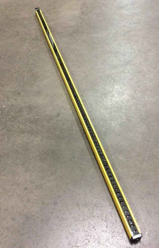 Banner USE4824Y Micro-Screen Light Curtain Emitter 48