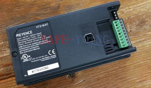 1PC Used Keyence Touch Screen VT3-W4T
