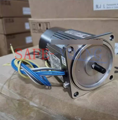 1PCS Panasonic M7RX15G4GGA Motor New