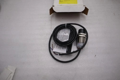 NEW OPEN BOX Eaton E59-M30C129C02-A1 iProx Programmable Proximity Sensor -5632CC
Opens in a new window or tab