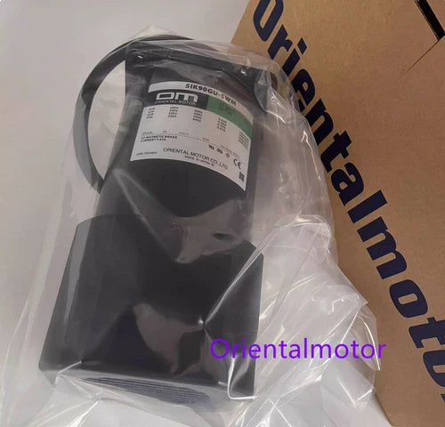 New In Box Orientalmotor OM 5IK90GU-SWM AC Magnetic Brake Motor Vexta