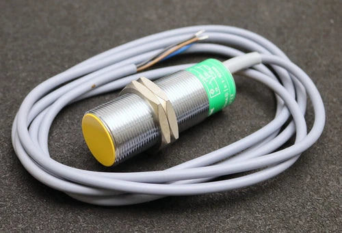 TURCK Proximity Switch BC10-M30-AP4 Thread M30x1.5 Operating Voltage: 10-65VDC
