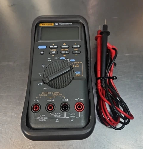 Fluke 787 Process Meter                                                  Loc2D14